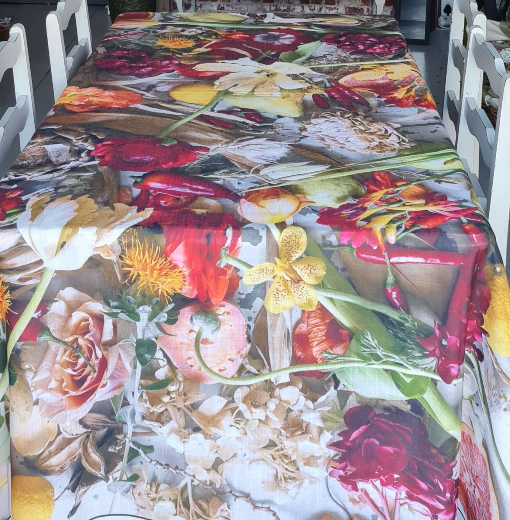 Couture tablecloth - A medley of happiness Couture tablecloth - A medley of happiness - Image 3