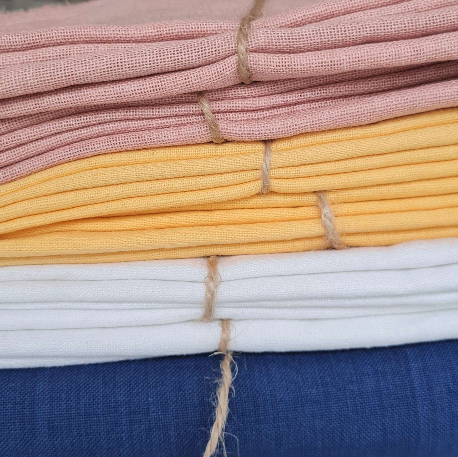 Cotton serviettes - various colours Cotton serviettes - various colours - Image 2