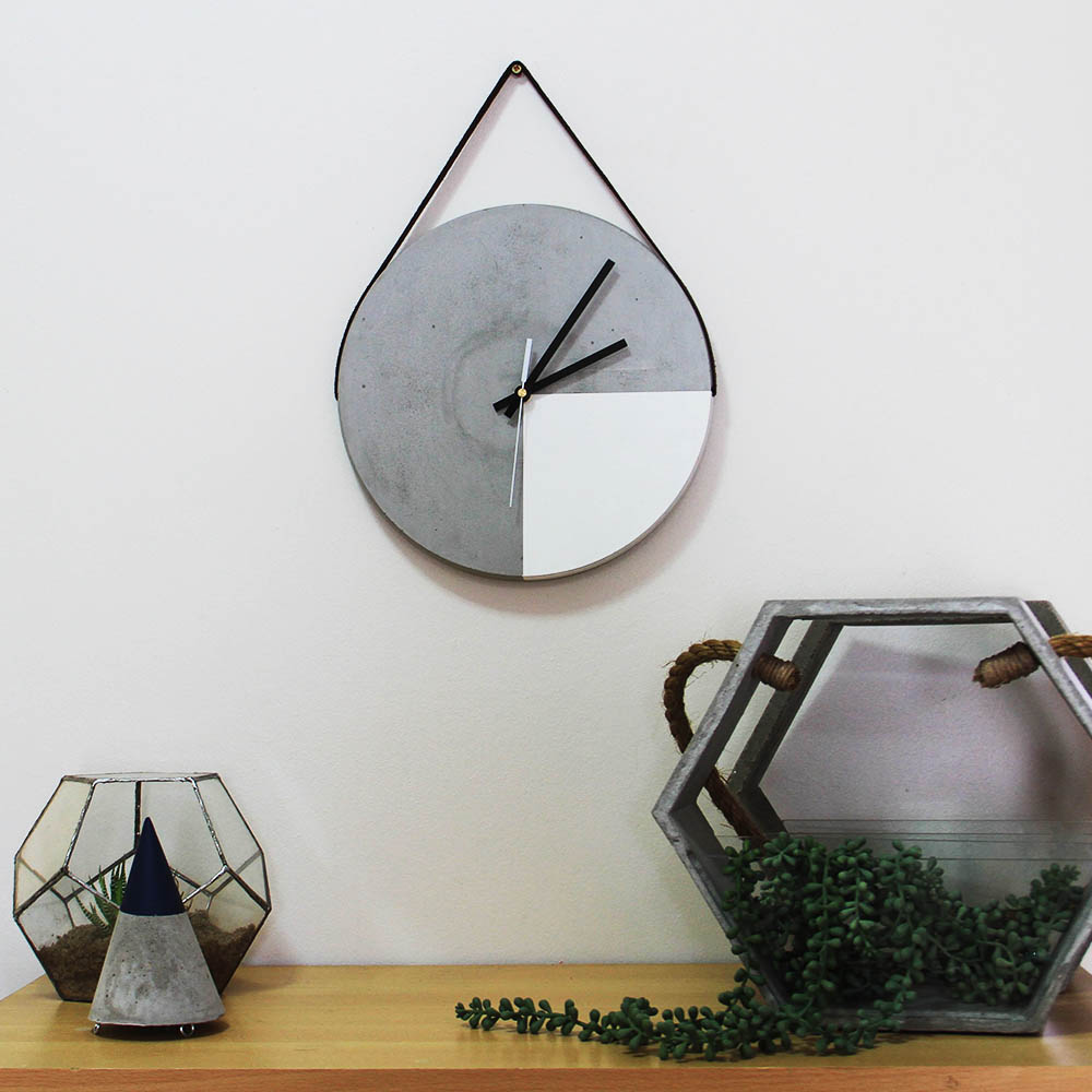 HANDCRAFTED CEMENT WALL CLOCK- VARIOUS COLOURS HANDCRAFTED CEMENT WALL CLOCK- VARIOUS COLOURS - Image 7