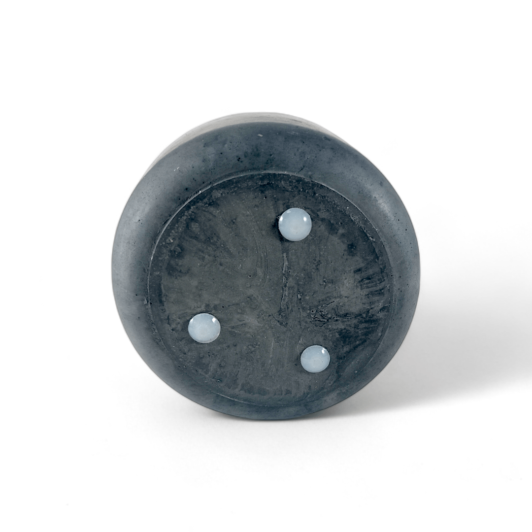 Modern Eco-Resin Bowl with Oak Wooden Lid Modern Eco-Resin Bowl with Oak Wooden Lid - Image 6
